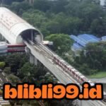 Lumpuh Total! ‘Setrum’ LRT Jabodebek Putus, 653 Penumpang Jalan Kaki di Rel