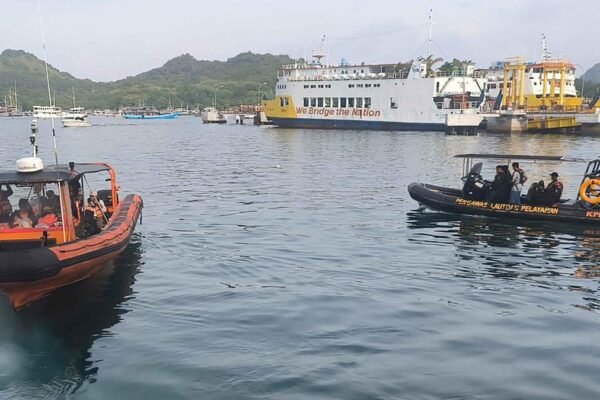 4 Wisatawan Spanyol Hilang Usai Kapal Tenggelam di Labuan Bajo